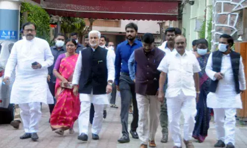 YSRCP complains to EC against TDP abuses