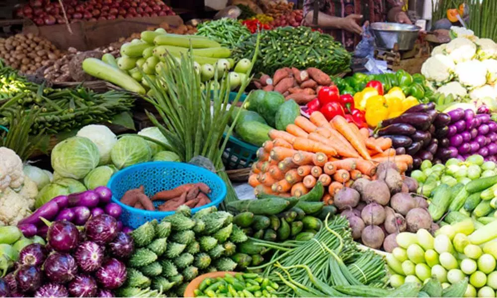 Traffic jam caused by ‘vegetable bazaar’ raises commuter’s hackles