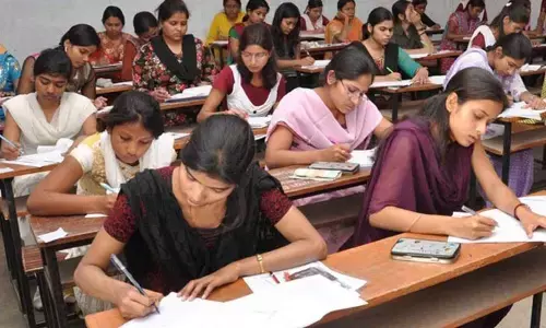 Students have tough time, as Centre & State silent on scholarship disbursal