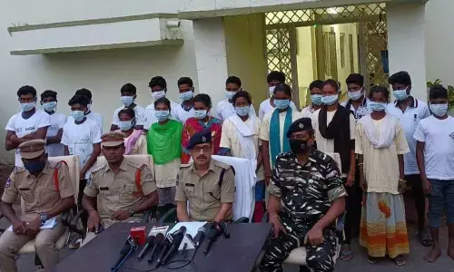 Bhadradri-Kothagudem District SP Sunil Dutt briefing the media on the surrender of militia members on Wednesday
