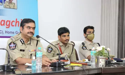 Home Guards Additional Director General Shanka Brata Bagchi addressing the home guards darbar at Ved Vyas Auditorium in Kurnool on Wednesday