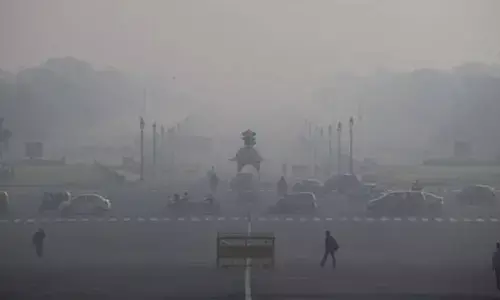 Delhis air quality continues to be very poor