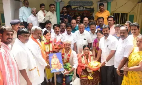 Moment of joy for sculptor of Adi Shankaracharya statue