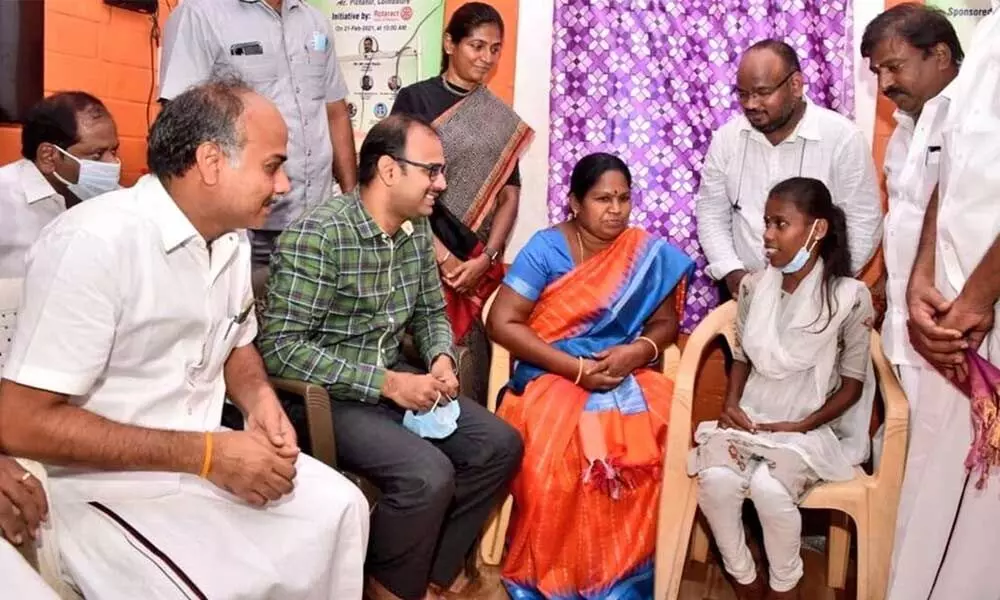 Kayalvizhi Selvaraj, minister for Adi Dravidar and Tribal Welfare, visited Nanjappanur and congratulated Sangavi.