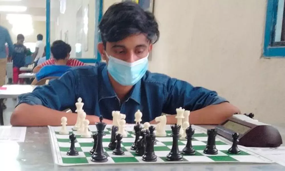 Kaustuv leads in All-India chess tournament