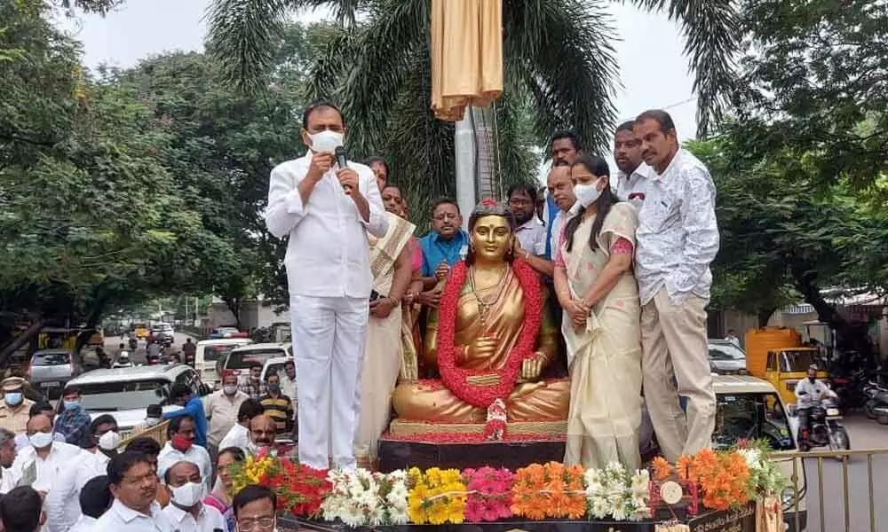 MLA Bhumana Karunakar Reddy speaking after unveiling the statue of poetess Molla in  Tirupati on Tuesday