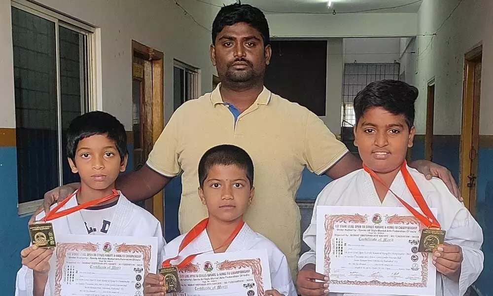 3 students bagged gold medals in state level Karate championships from Mahabubnagar