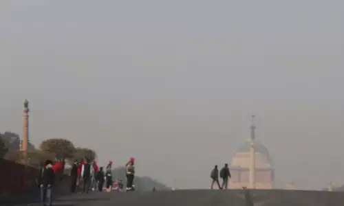 Delhis minimum temperature dips to 13 degrees