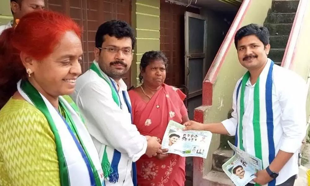 Tirupati MP Dr G Gurumoorthy along with YSRCP candidate Dr Sudheer and others conduct door-to-door campaign in Kuppam on Wednesday