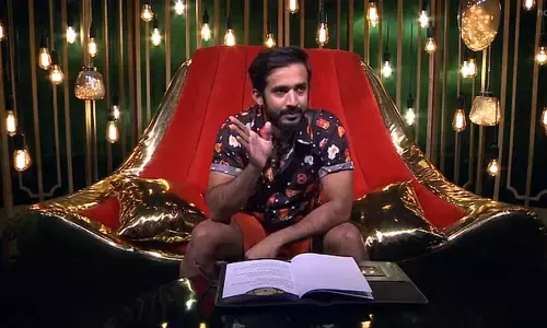 Ravi is on a roll with a secret task!