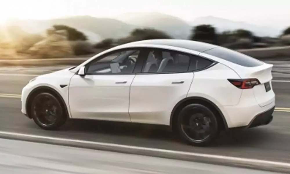 Tesla in Full Self-Driving mode damaged after crash in US
