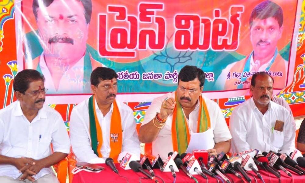 TRS misguiding farmers, flays Ponguleti Sudhakar Reddy