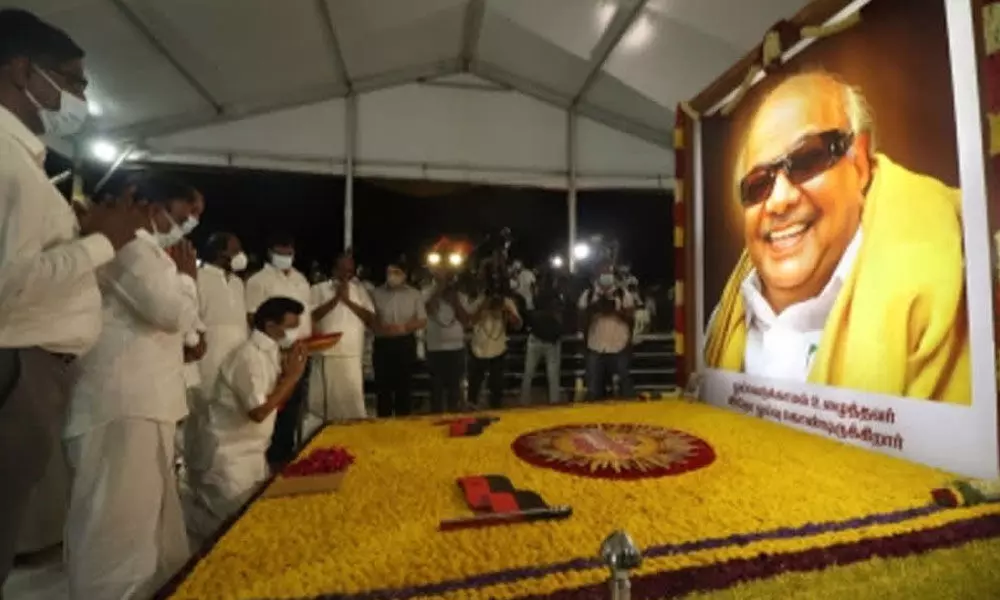 Tamil Nadu government orders setting up of Karunanidhi memorial at Marina