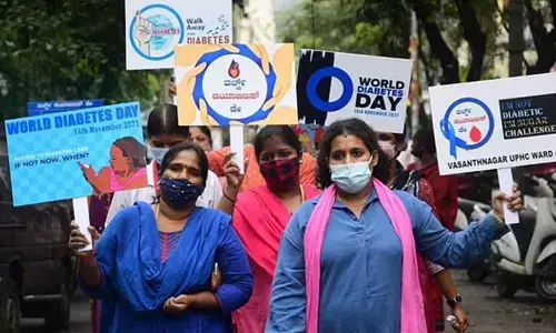 Health workers take out a rally on ‘World Diabetes Day’ at Vasanthnagar UPHC on Sunday.