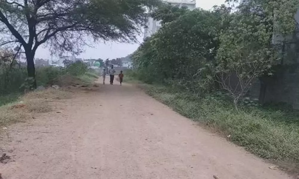 Walking, cycling tracks at Mir Alam Lake racing toward completion