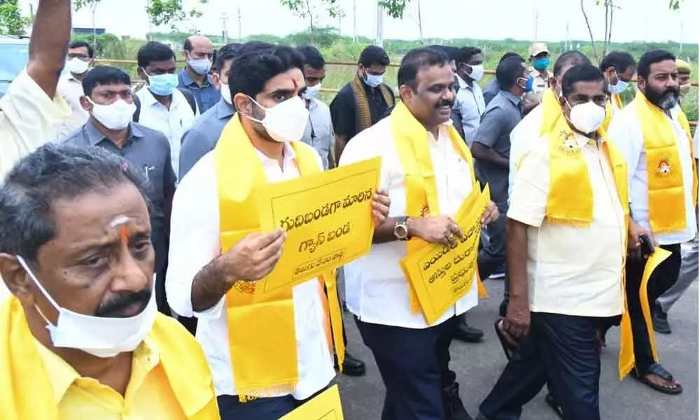 Amaravati: TDP leaders led by Naidu march to Assembly on foot