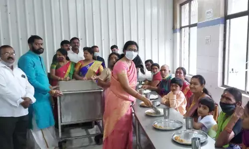 Sri Varaha Lakshmi Narasimha Swamy Devasthanam  EO Surya Kala launching the Nithya Annadanam scheme in Visakhapatnam  on Friday