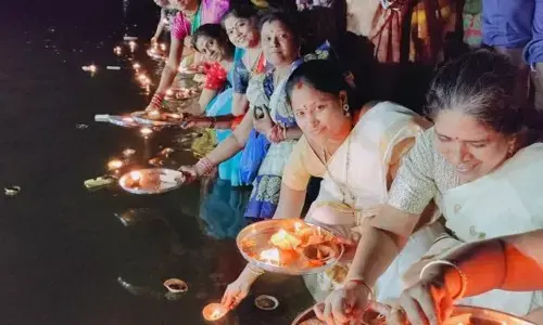 Devotees in large numbers thronged Lord Shiva temples across erstwhile Karimnagar district marking Karthika Pournami on Friday