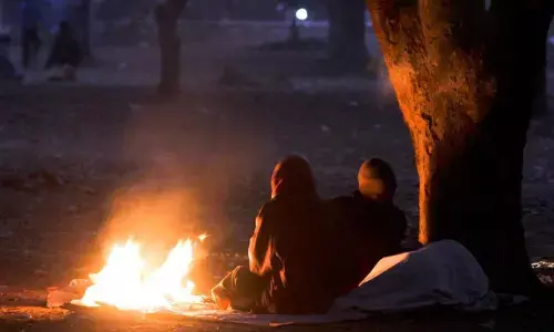 Night temperature drops below zero in Kashmir