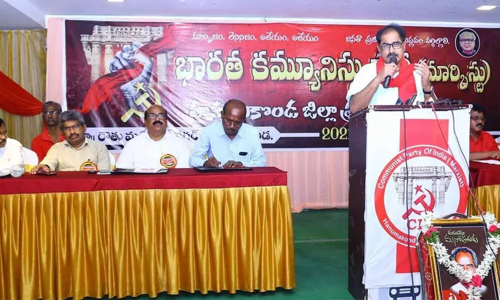 CPI(M) state secretary Tammineni Veerabhadram  addressing a gathering at the first Maha Sabha of the party’s Hanumakonda district unit on Tuesday