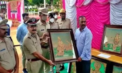 Police arrest two for bid to sell ancient artefacts online