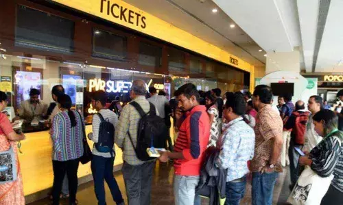 Movie buffs welcome online ticketing