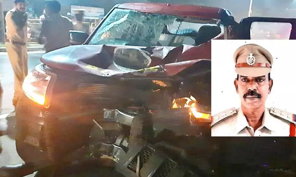 Circle Inspector dies as an unknown vehicle hits police vehicle