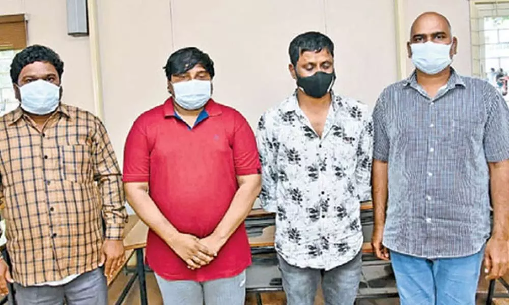 4 held for duping people on promise of junior assistant job