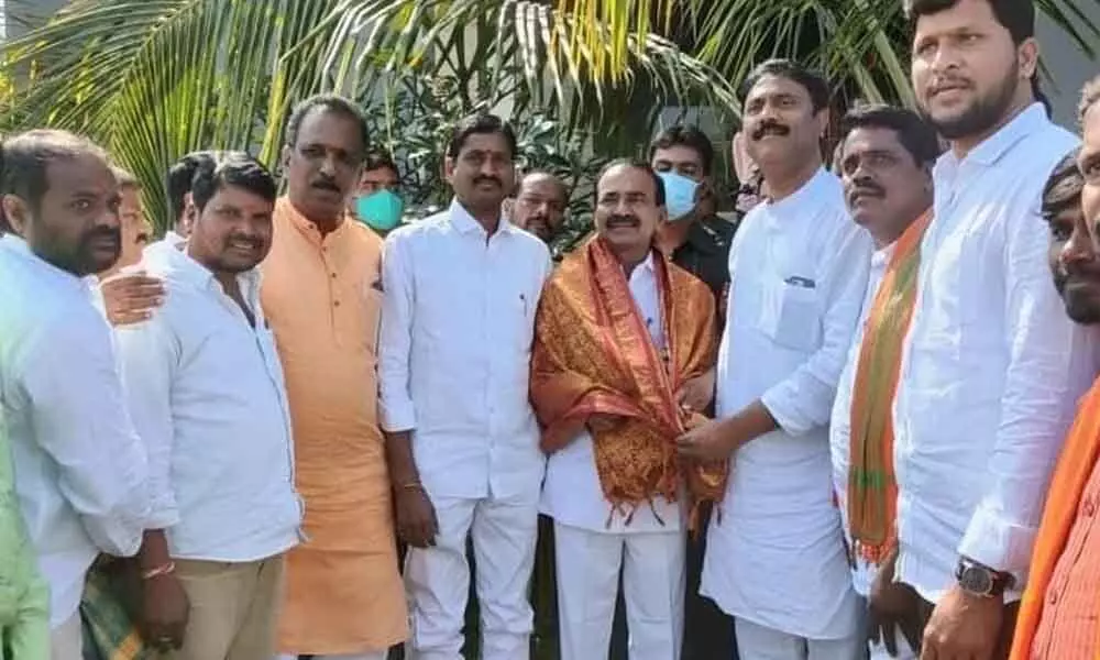 Huzurabad MLA Eatala Rajender along with BJP rural chiefs at a meeting in Rangareddy on Thursday