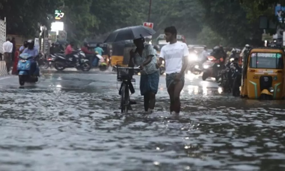 Chennai goes under water, red alert issued for several Tamil Nadu dists