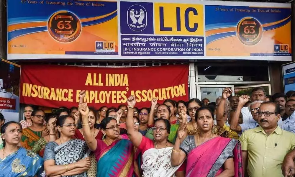 Time is ripe to further strengthen LIC for self-reliant India