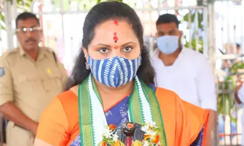 MLC K Kavitha offering prayers at Kondagattu Anjaneyaswamy Temple in Jagtial district on Saturday