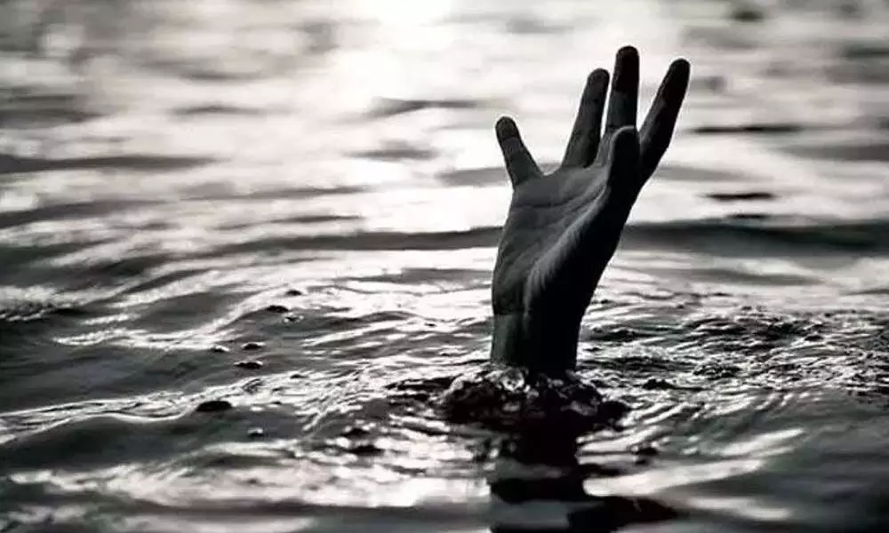 Andhra Pradesh: 17 year old drowns to death in a sea in Srikakulam