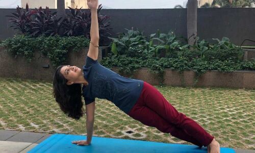 Simple yoga asanas for women's health