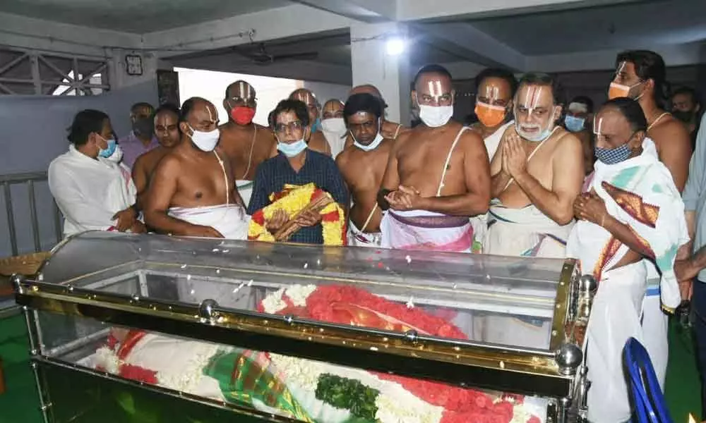 Dollar Seshadris funeral to be held today in Tirupati