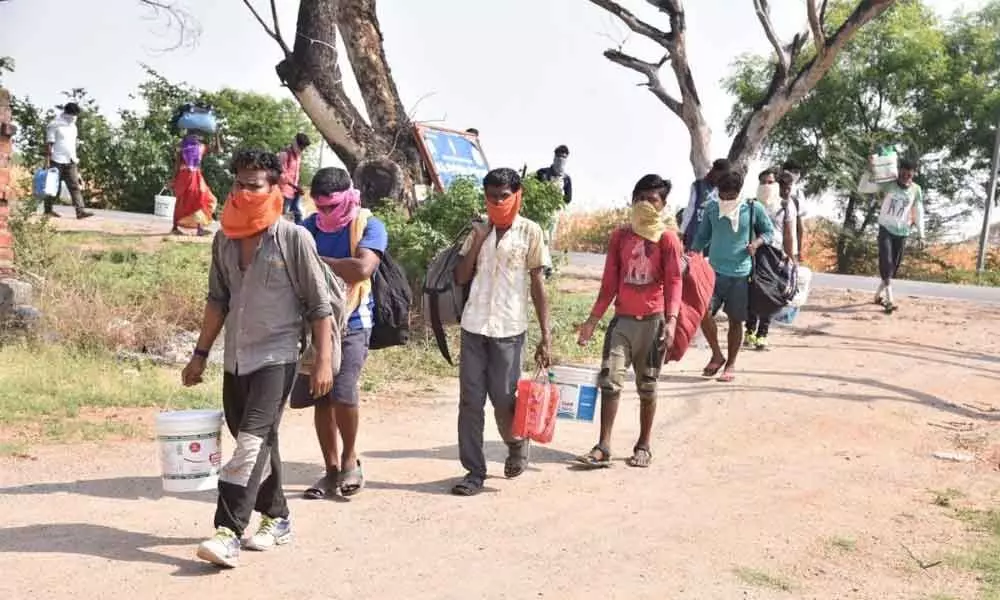 File photo of migrant workers heading to their destinations during Covid-19 lockdown