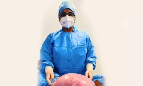 Fortis doctors remove 7.5 kg ovarian tumor from 43-year-old woman