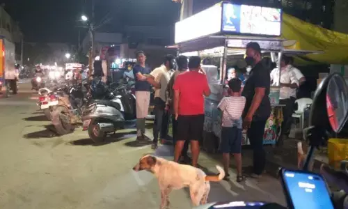 A panipuri centre buzzing with customers at Vaikuntapuram arch area in Tirupati on Wednesday