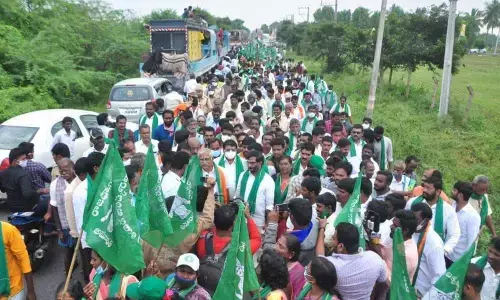 Amaravati farmers taking part in Maha Padayatra in Sarvepalli  constituency on Wednesday