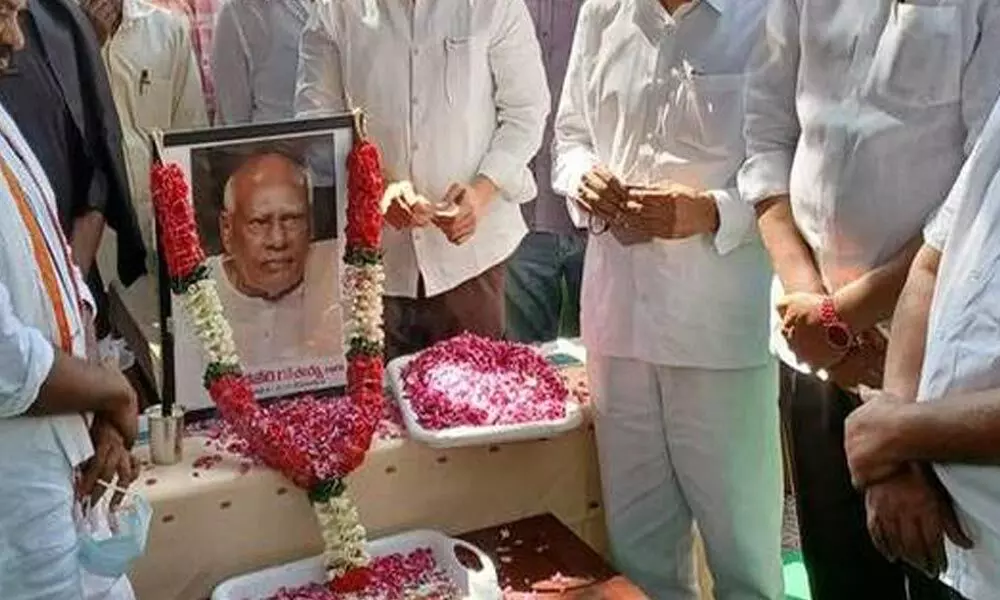 Telangana govt. declares three-day state mourning over Rosaiahs demise