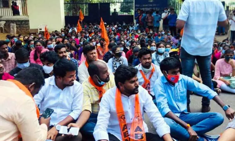 Tension prevails in Osmania University as ABVP activists stage protest