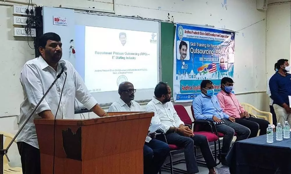 Government Advisor Challa Madhusudan Reddy addressing students at Andhra Loyola College in Vijayawada on Tuesday