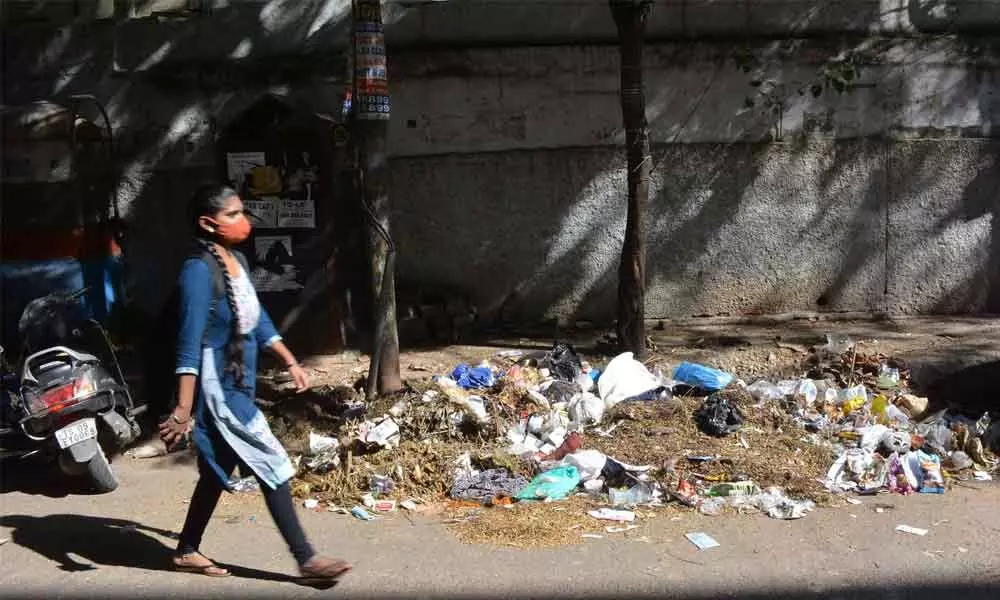 GHMC neglect raises a stink as garbage piles up in Sanathnagar