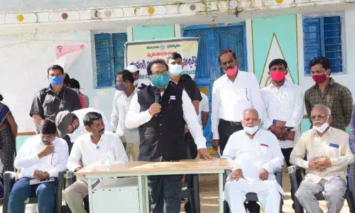 Mahabubnagar: Adopt alternative crops, Collector urges farmers