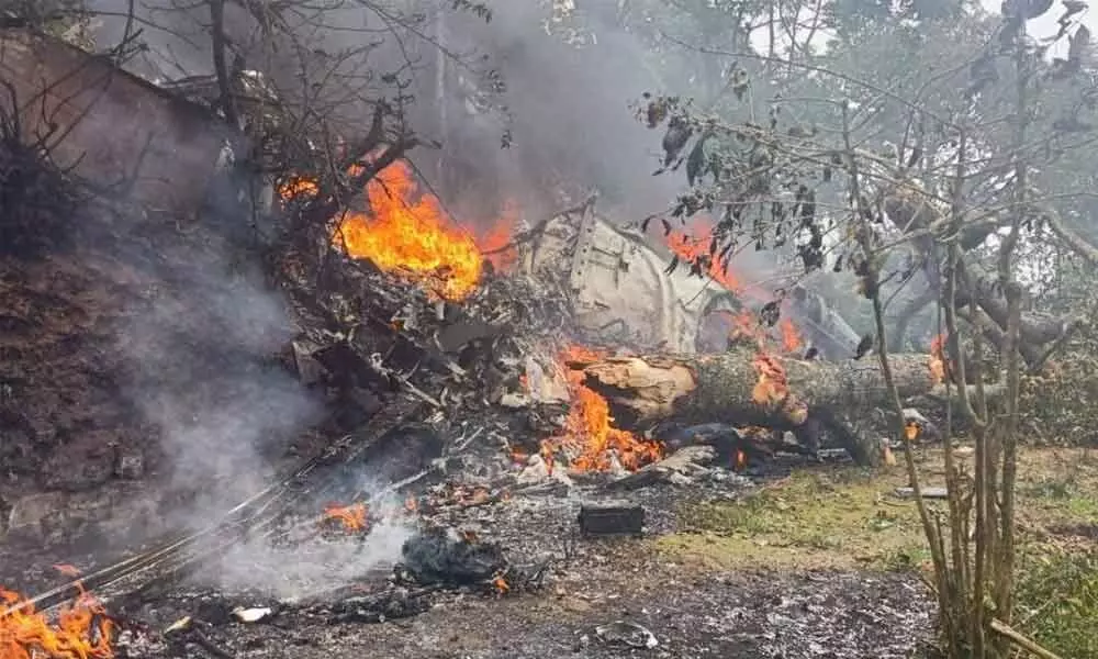 Army chopper carrying CDS Bipin Rawat and 14 others crashed in Tamil Nadu