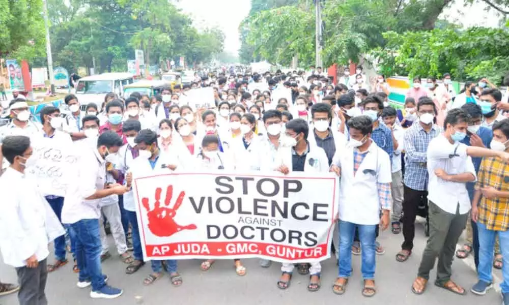 Junior doctors protesting at the Collectorate in Guntur on Thursday