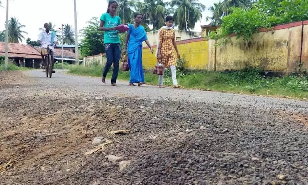 Incessant rainfall exposes poor quality road works in Chamarajanagara