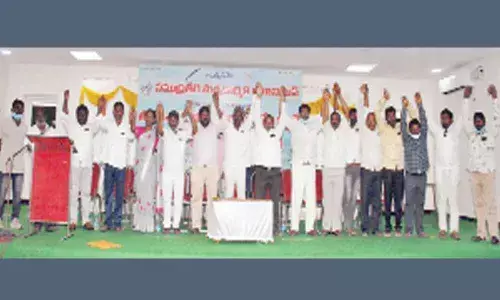 Leaders of Samudratheera Matsyakarmika Union from Guntur, Prakasam and Nellore announcing solidarity to fight fishermen from Tamil Nadu in the meeting held in Ongole on Monday
