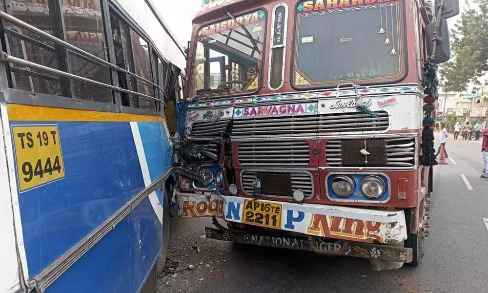 Lorry that collided an RTC bus at Sultanabad bus stand on Wednesday
