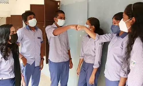 Plus-One Girls In Kerala School Are Ditching Their Churidars In Favour Of More Unisex Appearance